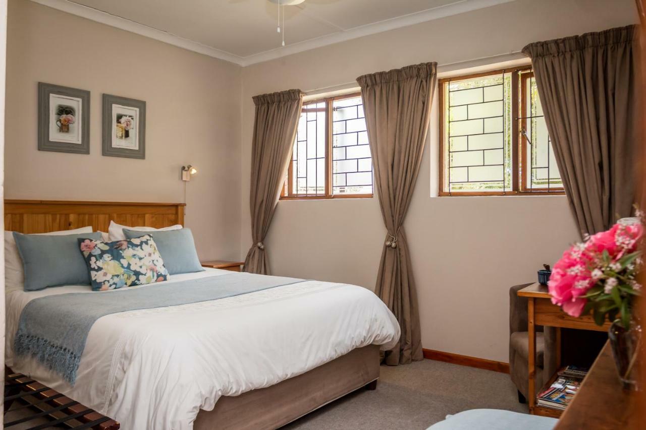 Jenny'S Guest House Grahamstown Kültér fotó