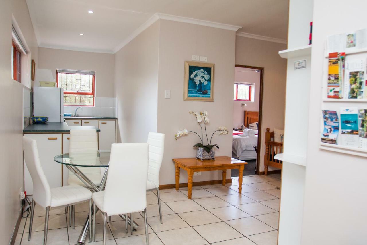 Jenny'S Guest House Grahamstown Kültér fotó