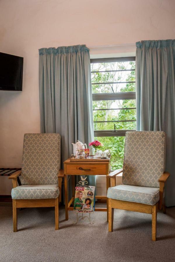 Jenny'S Guest House Grahamstown Kültér fotó