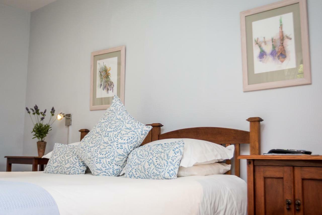 Jenny'S Guest House Grahamstown Kültér fotó